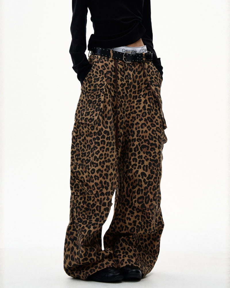 Streetwear Unisex Loose-Fit Cargo Leopard Jeans Zeroph