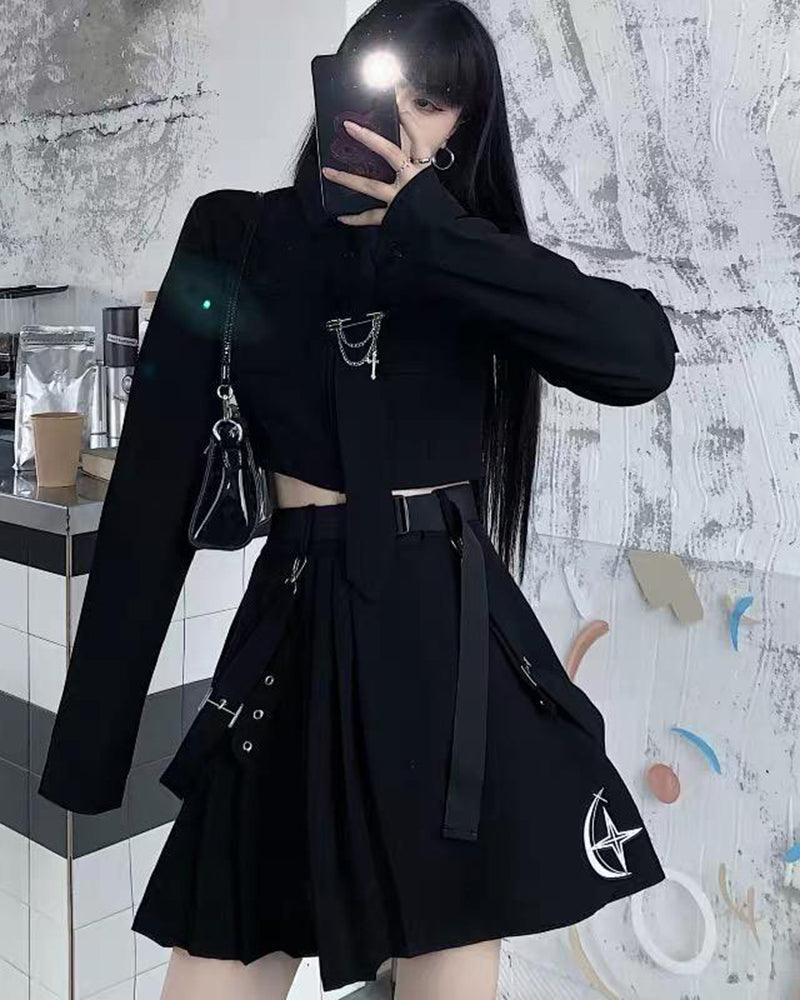 cargo skirt,cargo mini skirt,black cargo skirt,mini cargo skirt,cargo skirt outfit,two piece skirt set,a line skirt,techwear outfits,techwear fashion,casual techwear,techwear girls,techwear skirt,techwear women